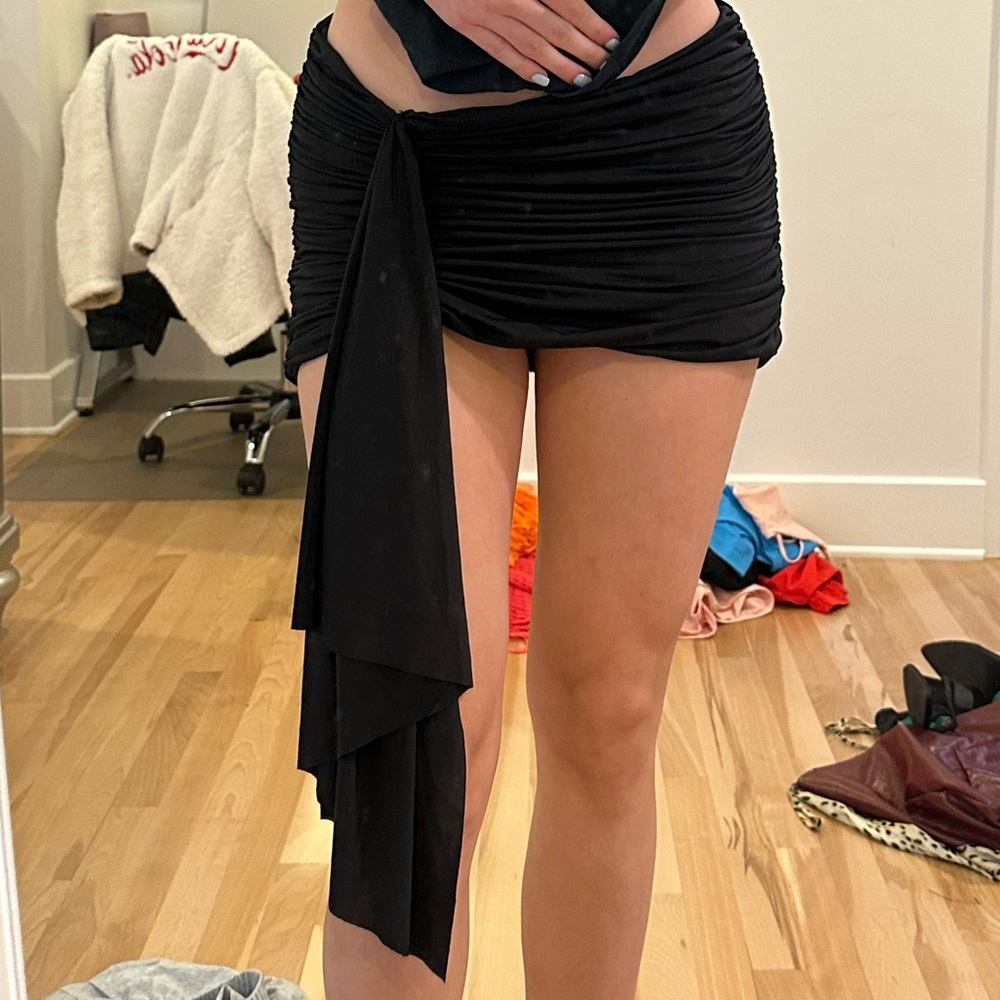 Elegant Black Ruched Skirt